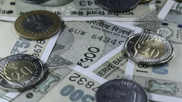 Indian Rupee at 95.29: Why it Hit Record Low in May 2026 and How it Affects Your Savings