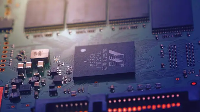 Mac M4 Max Local LLM 70B Benchmark