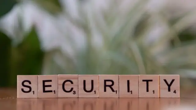 Project Glasswing: Anthropic's Cybersecurity Defense Initiative with Mythos 5