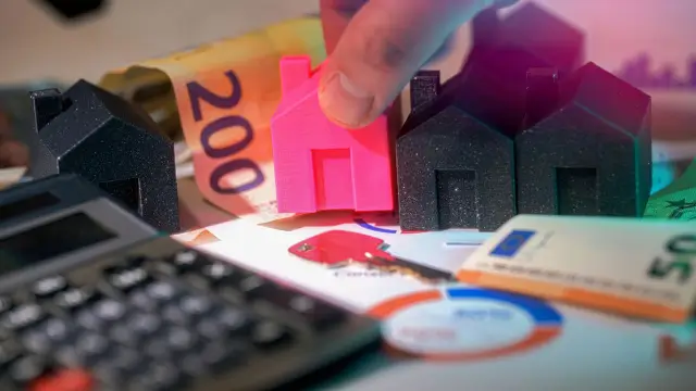 Figure Acquires Kiavi for $717M: Blockchain Real Estate Lending Deal
