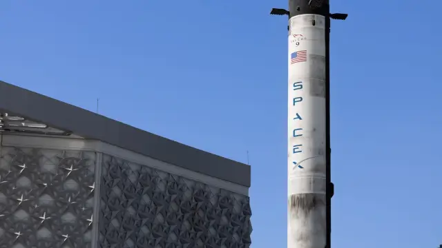 SpaceX IPO 2026: Record $75B Debut as Wall Street Questions $1.75T Valuation