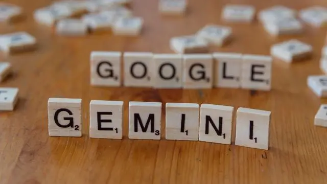 Alphabet Stock Plunges 6%: Nobel AI Scientist John Jumper Defects to Anthropic