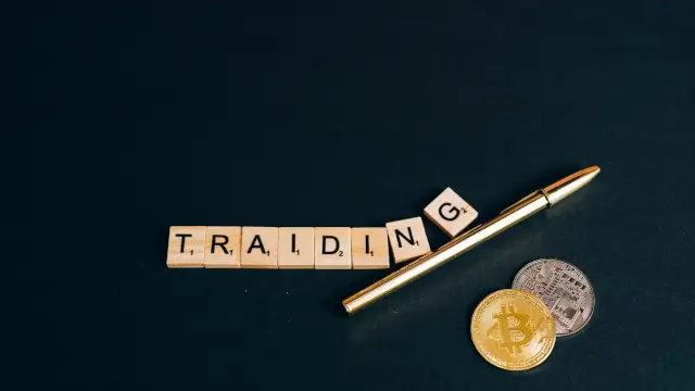 Bitcoin Sell-Off: Crypto Market Sheds 4% as BTC Drops Below $62.5K