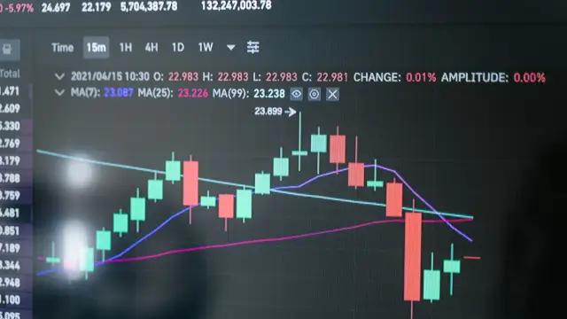 Bitcoin Below $60K: Crypto Market Faces Cascade Crash Risk